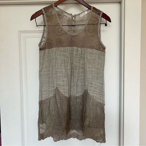 NWOT Boutique “Blue Bird” Lace Detail Linen Tank Top